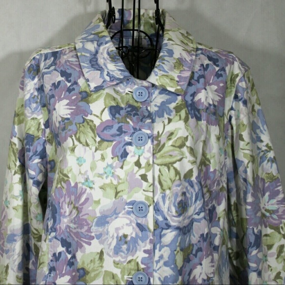 croft & barrow Jackets & Blazers - {croft & barrow}Lavender Floral Print Denim Jacket
